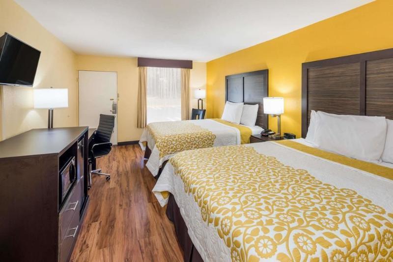 Days Inn By Wyndham Madison Ngoại thất bức ảnh